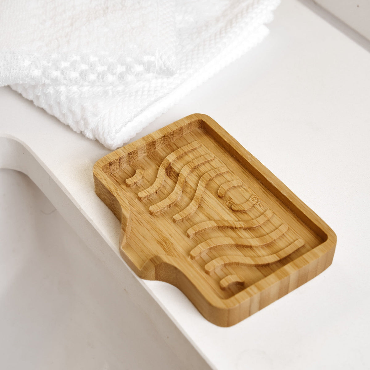 Bamboo Switch — Bamboo Soap Lift (Wavy)